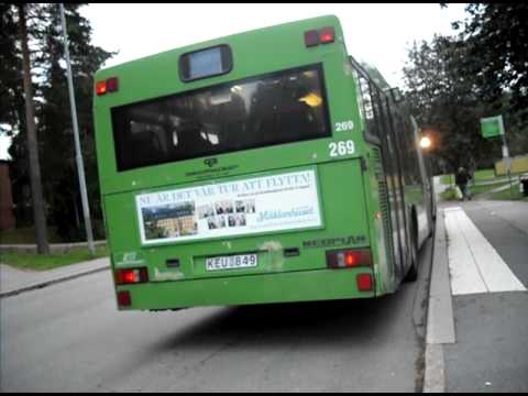Gamla Uppsala Buss 269 åker iväg från hållplats "Bröderna Berwalds väg"