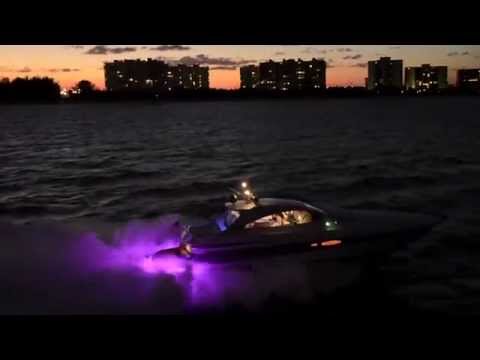 OceanLED  Colours  underwater lighting on a 65' Pershing - iboats.com