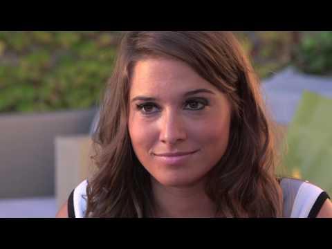 download lagu mp3 mp4 Vanessa Schloesser, download lagu Vanessa Schloesser gratis, unduh video klip Vanessa Schloesser