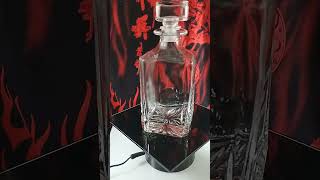 Ukázka gravírování na skleněnou karafu