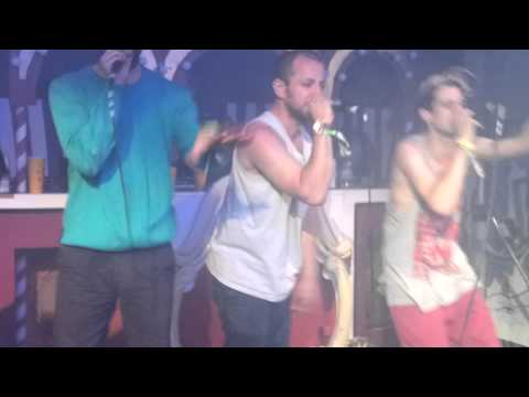 Mr key - fingers in your nose