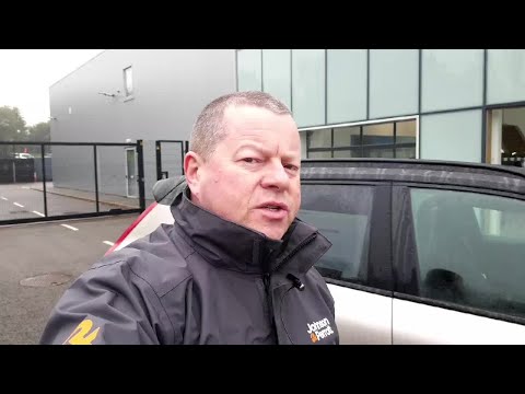 Volvo XC40 231bhp Ultimate 69 kWh (Panoramic Sunro - Image 2