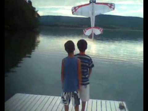 batatinha voando eletrico by DOS