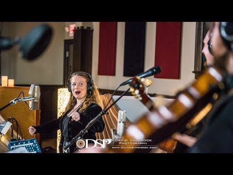 Echo Sessions 56 - Queen Bee & The Honeylovers