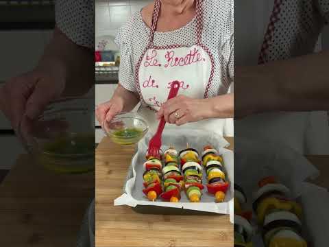 Un contorno sfizioso? 😁 Vai con gli spiedini di verdure #short
