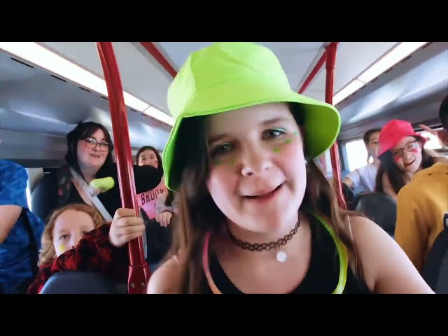 Video zu 'The Spark' ansehen