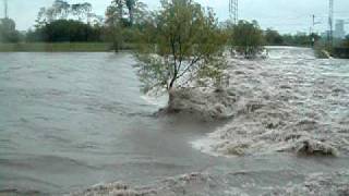 preview picture of video 'Rozvodněná Olše v Karviné.'