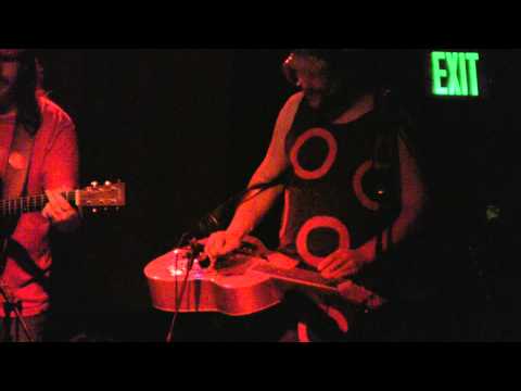 01 greenskybluegrass 2010-10-29 White Freight Liner Blues