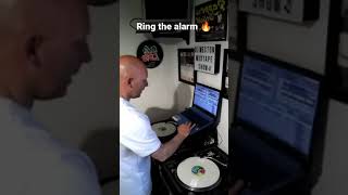 ring the alarm 🔥 #djweston #reggae #soundsystem #soundclash #tenorsaw #ringthealarm #dj #djset