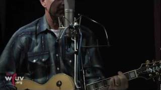 Chris Isaak - &quot;Live It Up&quot; (Live at WFUV)