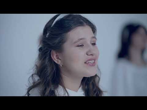 Дети Донбасса исполнили песню «Аллея Ангелов»