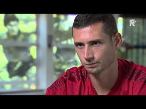 Een portret van Luigi Bruins