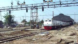 preview picture of video 'Railway Train : KLB RI-1 (28/04/2009)'