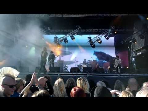Michael Monroe - Horns And Halos (Live@Helsinki 15.06.2013)