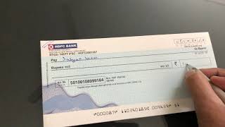Bearer Cheque and Crossed Cheque and different in both cheque