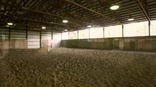 preview picture of video 'Private Country Setting -- Perfect For Your Horses'