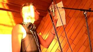 mpokora tourne pas le dos