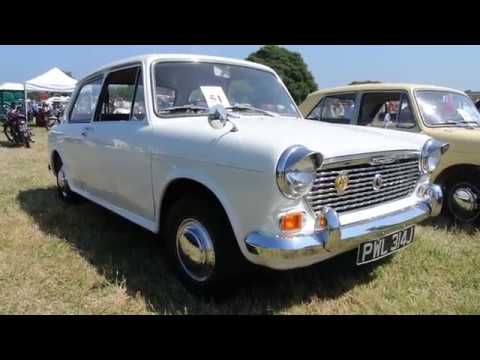 Austin 1100 Mk2 parked up on display