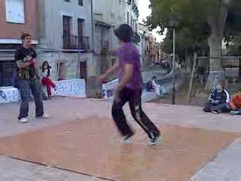 Bboy Jota VS Bboy Anthöny   semifinal Gana : Anthöny