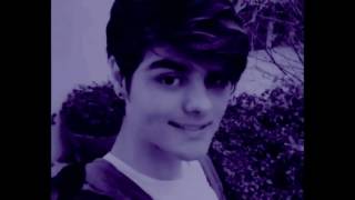 (like an animal) Abraham mateo