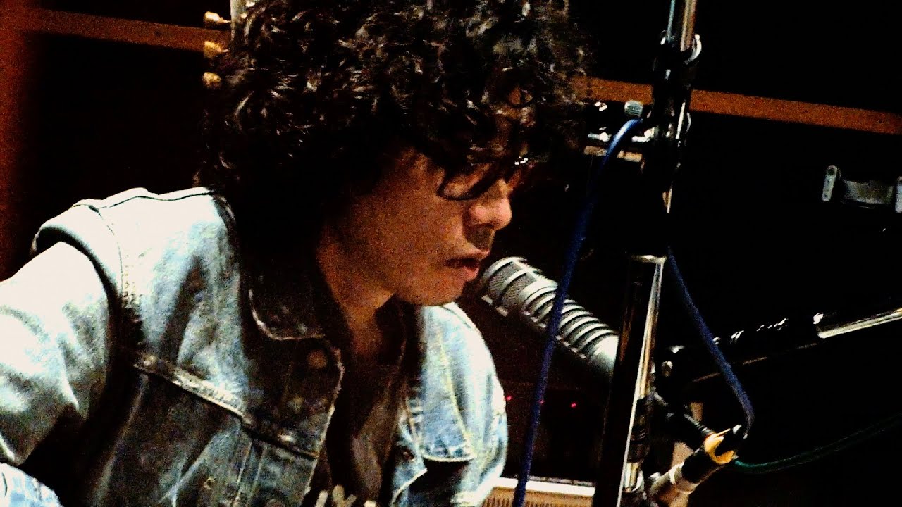 鏡よ鏡 / 斉藤和義