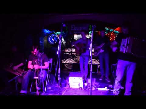 Elanor (BE) in Prague / bourrée 2 tps / club Cross / 31. 3. 2016