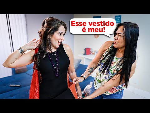 MINHA MÃE PEGOU A NAMORADA DO MEU PAI COM AS ROUPAS DELA - JULIANA BALTAR