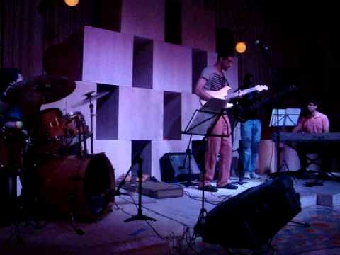 ELTHON DIAS(drs)FELIPE SILVEIRA(keyb)FERNANDO BAETA(gts)FELIPE FIDELIS(bs).