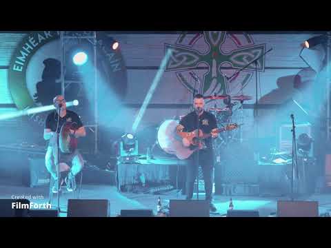 Chris Carney & Robbie Darcy - Come out you Black N Tans