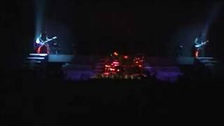 Disturbed - Loading the Weapon Live in Mankato