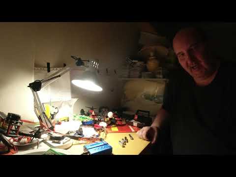 MongoTV_5919 - Mongo Drones Testcenter - Del 8 - Kigger På Mine Gamle Droner og Droneudstyr