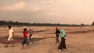 preview picture of video 'Dede Setiawan - Senja Saat Kemarau di Pasir Sungai Nanga Suhaid Kapuas Hulu Kalimantan Barat'