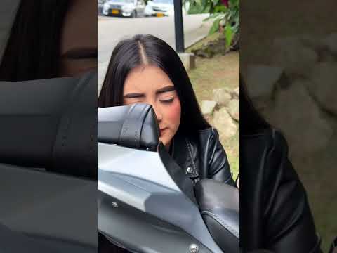 Y ella es tranquila?😅 #motos #amigos #amistad #novios #s1000rr #parejas #motosdeportivas