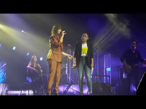 Vanesa Martín con Aysha - Polvo de mariposas | San Sebastián 03.05.2019