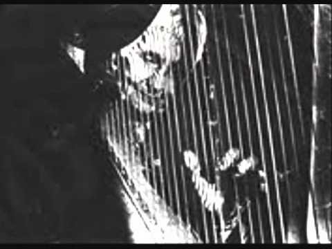 Dacw 'Nghariad - 4 yn y bar