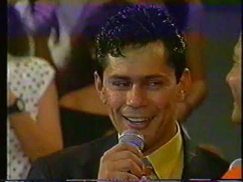 Especial Sertanejo | Leandro & Leonardo cantam "Vem Fazer Amor Comigo" na RECORD TV em 1993