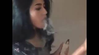 Download lagu Vaping cantik bikin gemes 01 mp3