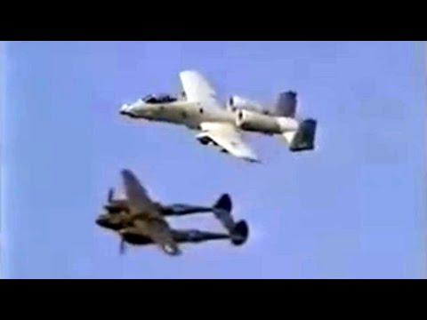 A-10 Thunderbolt 2 and P-38 Porky 2 Heritage Flight at Lancaster PA Aug-2003