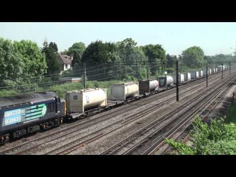 DRS 37059 & 37611 storm north past South Kenton - 4M71