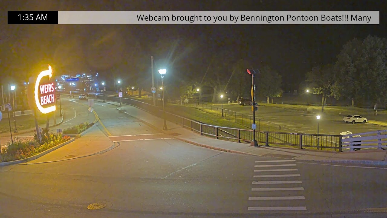 Live webcam view of Weirs Beach Boardwalk View