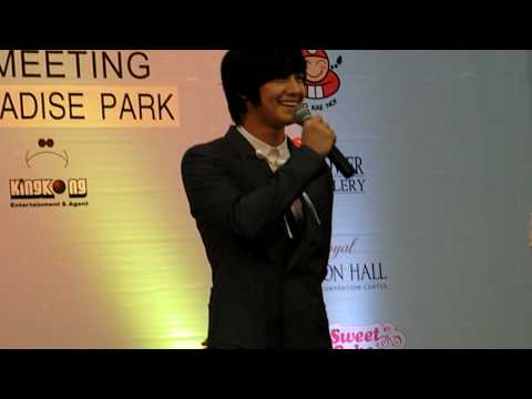 Kim Bum in Thailand 30/07/10