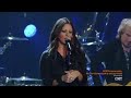 CMT Crossroads: REO Speedwagon and Sara Evans: Take it on the Run