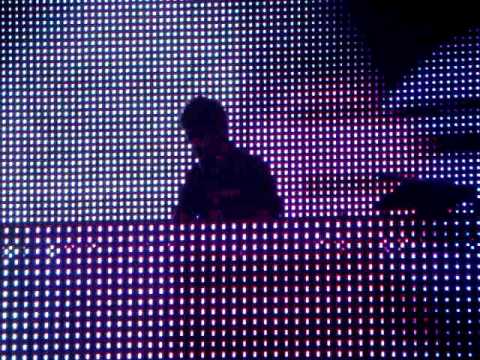 Dj Menaka @ Gira-Discos Cidade - DJ SESSIONS BY PIONEER