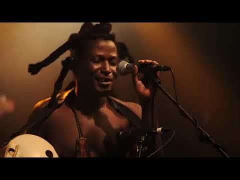 King Ayisoba  - 'Dont Do The Bad Thing' live perfomance