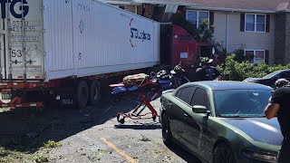 Semi Vs Apartment Building In Morris Illinois