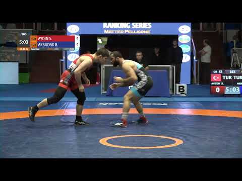 1/2 GR - 82 kg: S. AYDIN (TUR) v. B. AKBUDAK (TUR)