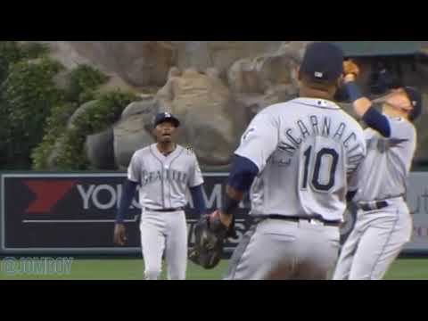 Justin Bour Doesnt Run Out a Pop Up and Mariners turn a Double Play, A Breakdown