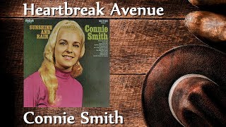 Connie Smith - Heartbreak Avenue