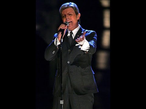 David Bowie - ALL 3 SONGS - Fashion Rocks - Life On Mars / Wake Up / Five Years -  08 September 2005