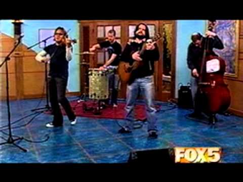 Bobby Yang plays Kashmir on FOX-TV with the Zac Brown Band's Clay Cook
